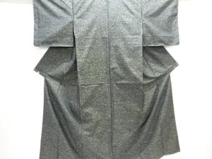 未使用品　花模様織出し本場泥大島紬着物